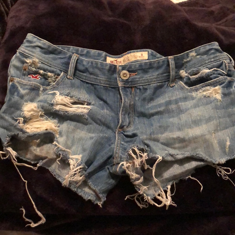 hollister distressed denim cutoff shorts